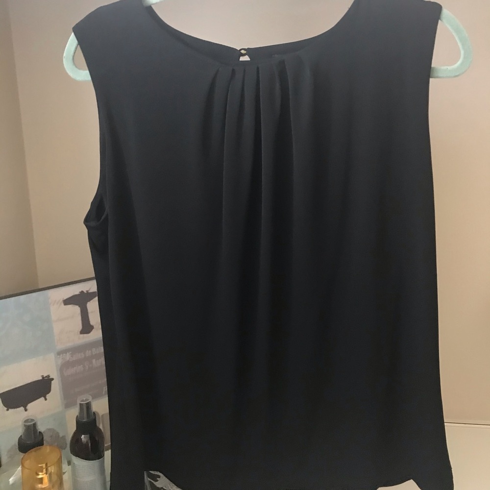 Grayson Black Top